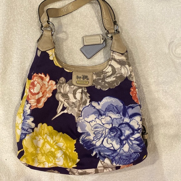 Coach purse - Picture 3 of 6